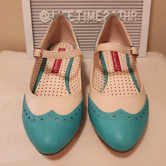 B.A.I.T. Ione Teal / White Heels 6.5 - Picture 1 of 6
